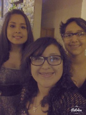 me encanta cantar,bailar,nadar y actuar si me quieren ver pueden ir a http://t.co/A63JAKKy03