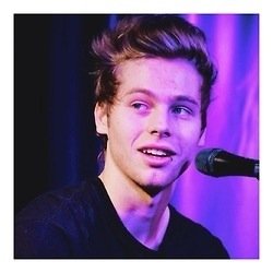 luke hemmings ruined my life