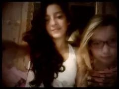Eu amo a cris ela e fofa e qerida