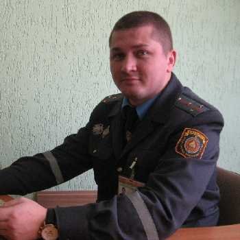 Если девушка забывает у тебя трусы - это случайно, или они так территорию помечают?