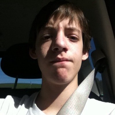 100% Me Account where I talk as a please :) 16 year old male living in PA as a gamer @Crackadactyle is my gamer account.