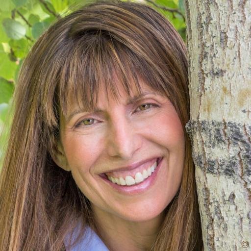 Founder of https://t.co/ulBqXD4rTk , Lifestyle Entrepreneur, Bestselling Author, Self-Publishing Strategist, Trainer #jumpnbeans #abtsu  @aBTSocial