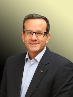 Consultor empresarial, conferencista y emprendedor. Fortaleciendo integralmente a empresas, empresarios y gerentes para lograr su máximo desempeño y potencial.