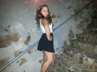 18, aux de enfermeria, deportista.
