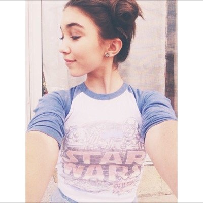 Fan boy 15 years old GMW Carmen-Mentioned Me 2X Rowan- Answered 2 Q in live chat Corey-1 Fav