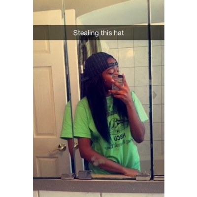 eliebelles_'s profile picture. FOLLOW MY NEW TWITTER : @eroyalty_