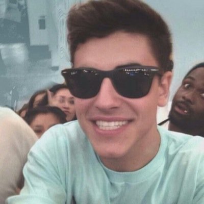my main is @jacobspullover