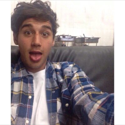 luke || 19teen || single.

vvb.