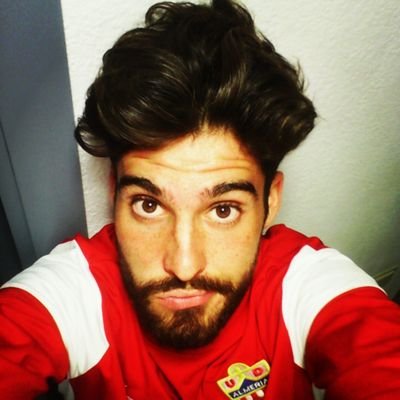 De Pepino, Católico, Español, Jugador del U.D Almería. Enamorado de la buena vida y de mis 3 grandes pasiones: Toros, caballos y futbol.