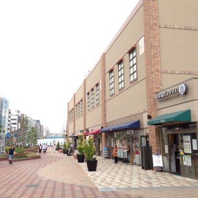 シァル桜木町 メリークリスマス 彡チキンも欠かせませんが ケーキは鉄板ですね ガトー ド ボワイヤージュ 横濱菓子ありあけ では ホールケーキからカットケーキまで 当日でも購入可能ですよ ガトー ド ボワイヤージュ ありあけ シァル桜木町 メリークリスマス 彡チキンも欠かせませんが ケーキは鉄板ですね ガトー ド ボワイヤージュ 横濱菓子ありあけ では ホールケーキからカットケーキまで 当日でも購入可能ですよ ガトー ド ボワイヤージュ ありあけ