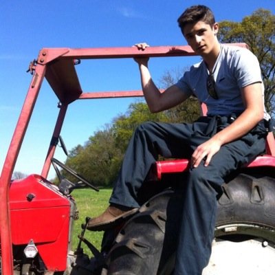 17 year old. Future farmer. Studying arguiculture at Writtle College #EssexYoungFarmers - Chelmsford