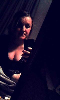 im a janoskianator my favourite movies is step brothers plus 21 jump street i would love more followers oh...and im weird xoxox