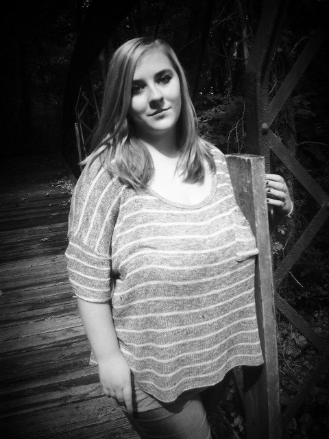 i love grey's anatomy i can sit and watch it for hours and i love the walking dead i will kick walker  butt in the zombie apocalypse