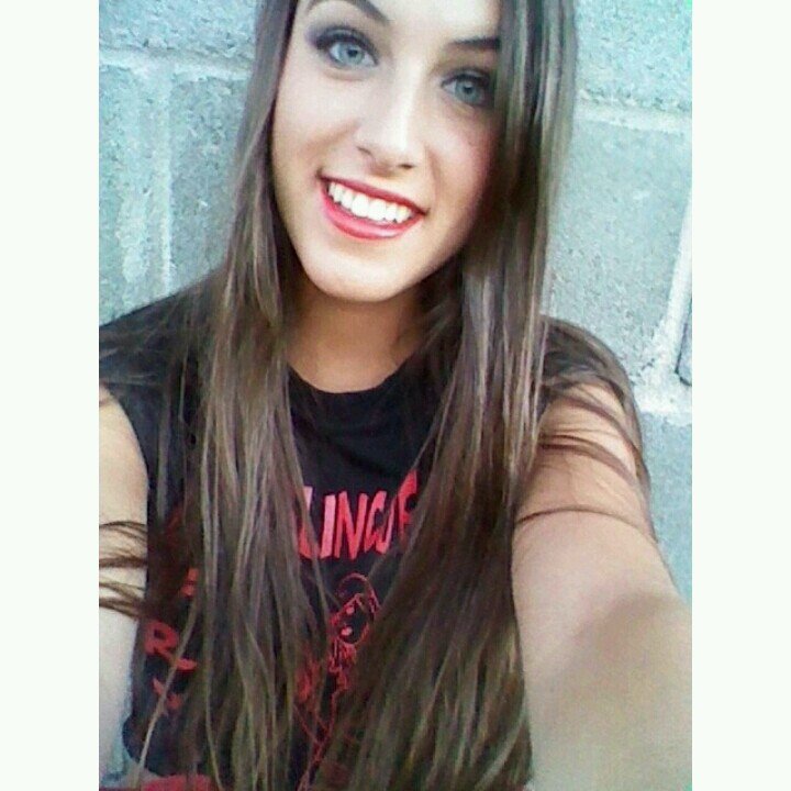 1996.No hay principio ni final, sólo lo que quieras ir contando✌                                     Instagram:cristinitads08