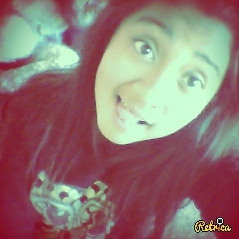 Soy feliz siendo feliz pero la vida es feliz al igual que yo asi que ser feliz me da felizidad:)