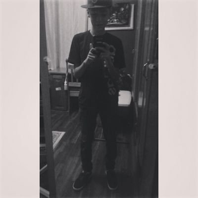 Mi mama  dice que soy bonito, Robandote oxigeno desde  03/07/01, El Futbol es mi pasion,Sigueme y te sigo               MC♥|29\11\14|