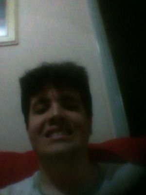 sou católico, trabalho no Carmo paschoini, corintiano e gosto de sair