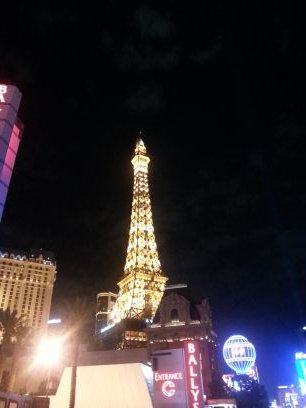 momz3255's profile picture. 