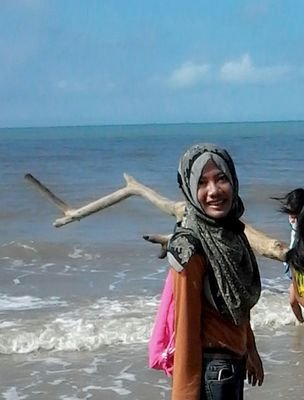 Mining Engineering '11 ▕ Muslim ▕ Anak tunggal dari lima bersodara ☺
