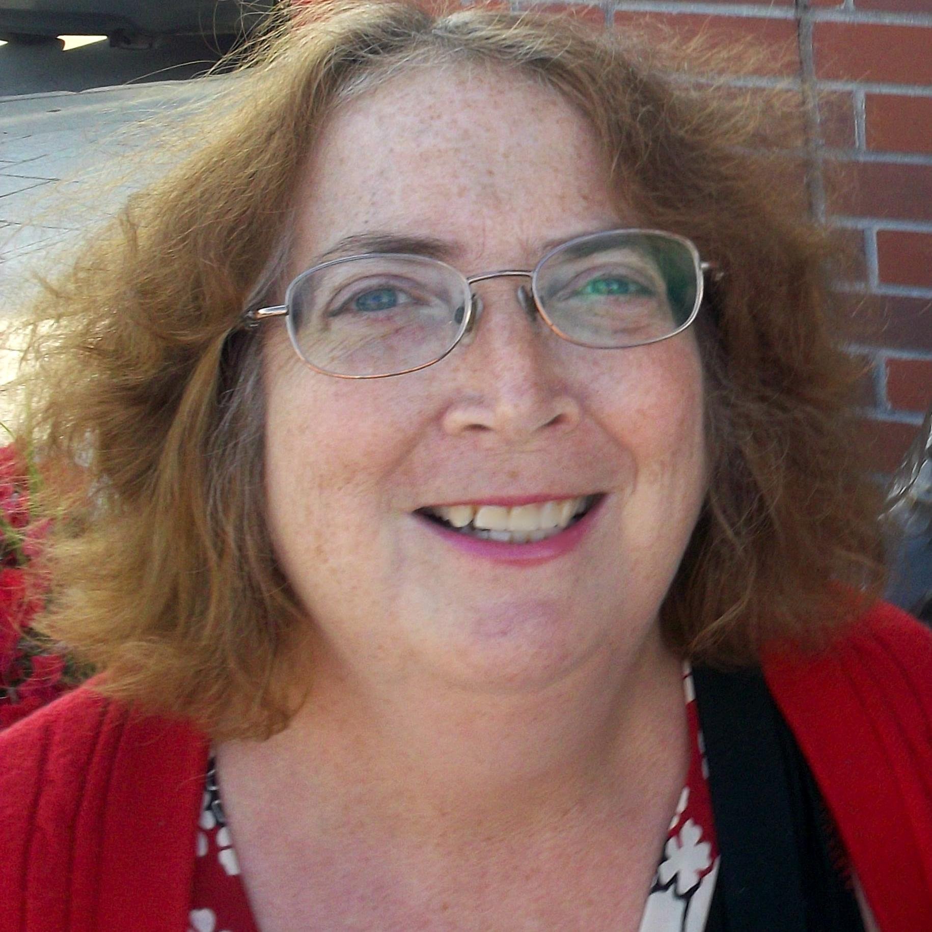online writer, amateur photographer, vegan tree hugging liberal and general pain in the butt.