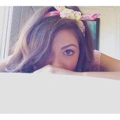 Hi I make Beth layouts and lockscreens i also send cute dms:)