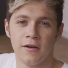 to aqui divulgando meu tumblr de icons e headers do niallsinho, like neles, não gostou morre.