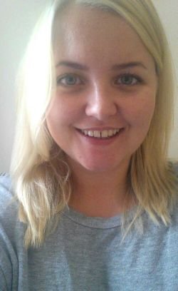 ToneMjelde's profile picture. Kvitrar om alt frå eigne ilandsproblem til verdas jævelskap. Er lokalpolitikar for SV, mamma, barnevernspedagog og pasient hjå ein psykolog. Blant anna.