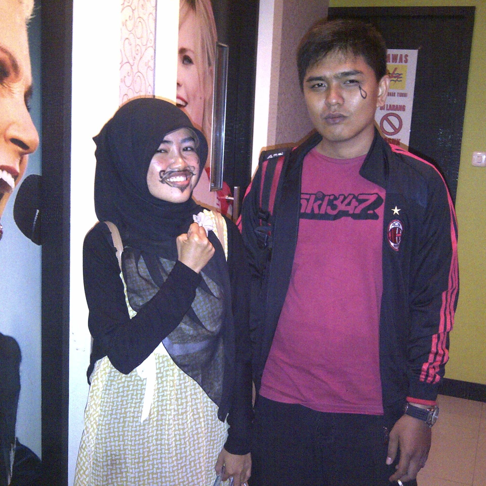 IG: uri_kimbab, PLH Pasca Unhas, Founder of Dhey Jr. eNglish Club, Entrepreneur, Alumnus of Kampoeng English Kediri