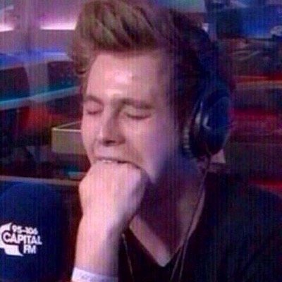 free follow from @5sos90210 please follow her, she follows back just ask(: