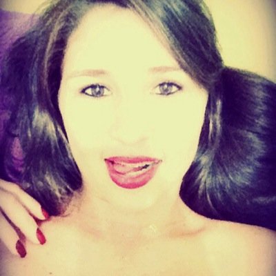 eu sou meninα e mulher, eu sei muito bem o que quero .
' Eu sorrio bonito e deixo os outros querendo sαber o segredo que me fαz feliz; XD
Eu sou ..Erika...