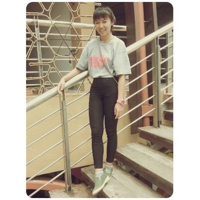 เกลียดนิสัยตัวเองตรงที่ ขี้ใจอ่อนกับคนที่มาขอโทษ ถึงเค้าจะผิดเเค่ไหน ทำให้เราเสียใจเเค่ไหน ก็เหมือนจะใจอ่อนง่ายๆเลย เเบบนี้สิเค้าเรียกว่าเจ็บเเล้วไม่จำ