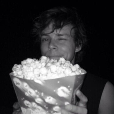im kinda obsessed with 4 idiotic aussies