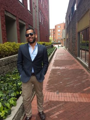 aavillar's profile picture. Ingeniero, locutor, analista de negocios, nómada y estudiante de la vida y la música...