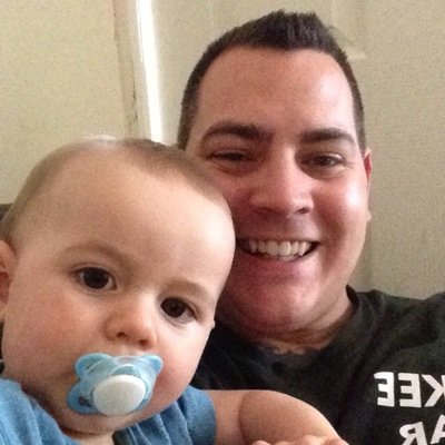 glanceydarren's profile picture. 