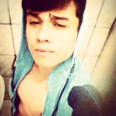 Me lembro de quando me apaixonei, me sentia um retardado sorrindo sem parar.   (Kurt Cobain)