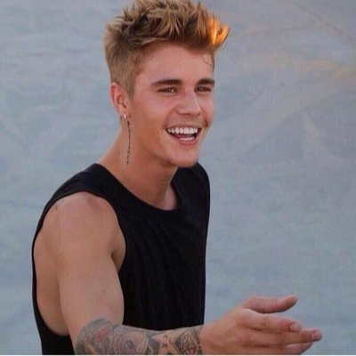 |ITALIAN GIRL|14| @justinbieber @onedirection @austinmahone aka my idol | https://t.co/mwOUwxRtf5