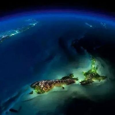 love politics, hate corruption. Right wing free thinker. Believer of public education. MAGA2020 I'm with ScoMo. #Climate Hoax
