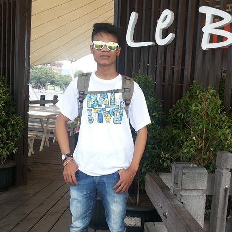 Pecinta sejati

Seorang mahasiswa semester akhir, pecinta dunia fotografi, suka web design, cinta bersepeda, hobi renang, gelatikers,