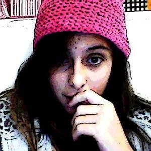 Pirulito que bate-bate, pirulito que ja bateu, que gosta de twitter clica ae em seguir eo :3