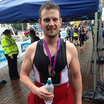Love sports- Enthusiastic, if not particularly good at footy, running, & cycling! Find interest in most things geeky. Love to go the extra mile!
