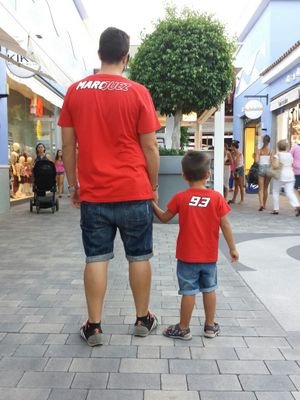 Malonolo's profile picture. Ni tu, ni yo ni nadie golpea más fuerte que la vida