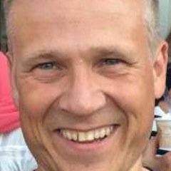 Flyger, forlegger, app-utvikler, livsnyter. Opptatt av flysikkerhet og engasjement med litt mer enn et snev av mening.