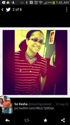 Wღman,Videღgrapher,Entrepenuer,Human=Perfectly Imperfect,Jerk,Chill,Quirky,Lღyal, Feminine♀,partially dღm swagger.