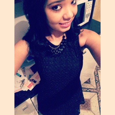 Basta um sorriso, e o dia vence a noite, e a vida vence a morte, a fé vence a dor. É só você acreditar!!