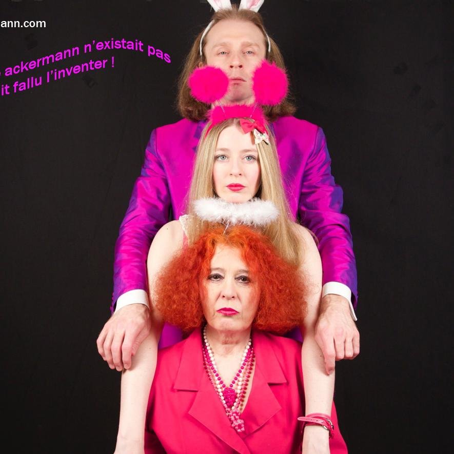 irelanackermann's profile picture. Seo an teaghlach Ackermann le Pascale máthair Cyril an t-athair Morgan an mac agus Capucine iníon !
An teaghlach ar domhan is eccentric agus dÚsachtach !