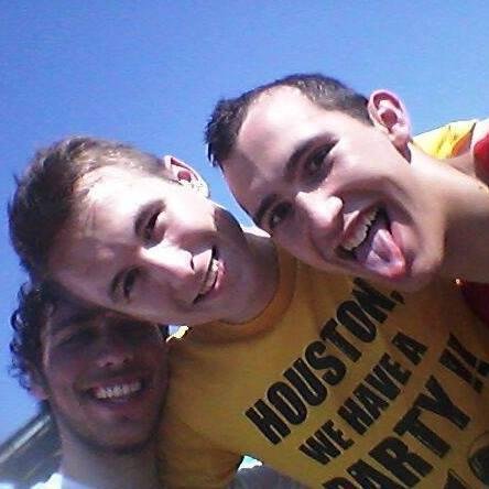 NeiLHarvaT's profile picture. 19 años. Estudio Ingeniería Aeroespacial y participo en la asociación europea de estudiantes EUROAVIA.