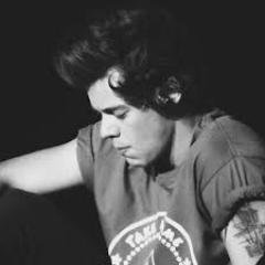 Bae, i broke in and i wanna tell u i love you. You're my best friend and i couldnt wish for a better one!❤ BYE ILY MORE THAN FOOD❤ MILLION KISSES @NiallRocksMeh