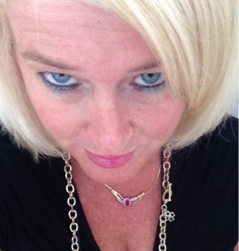 prisschriss's profile picture. 