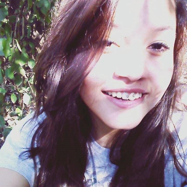 Eu sou romance de verão,sou brisa leve passageira  ✌