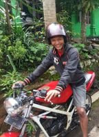 Seseorang Ysng Suka Menolong orang :-D